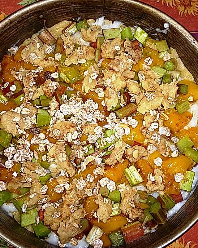 Eris veganer Rhabarberkuchen mit Mango