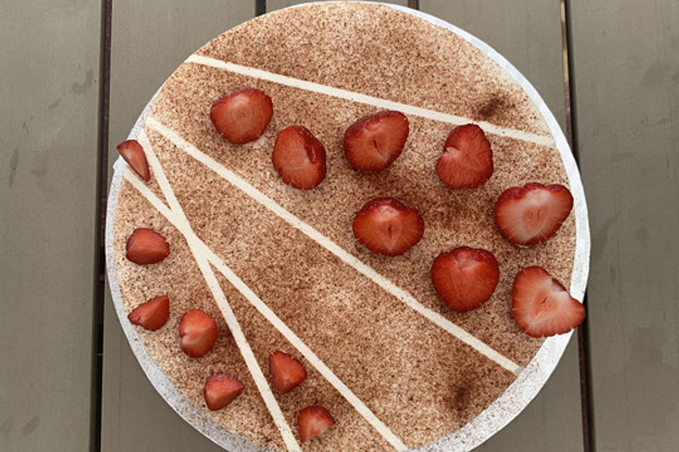 Erdbeertorte mit zarter Joghurtcreme