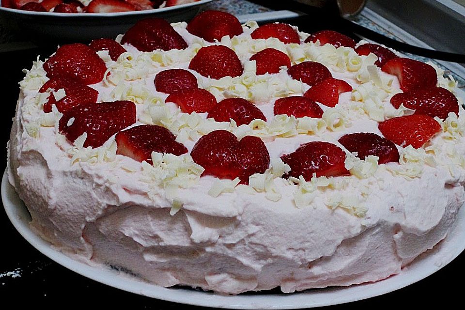 Erdbeertorte mit zarter Joghurtcreme