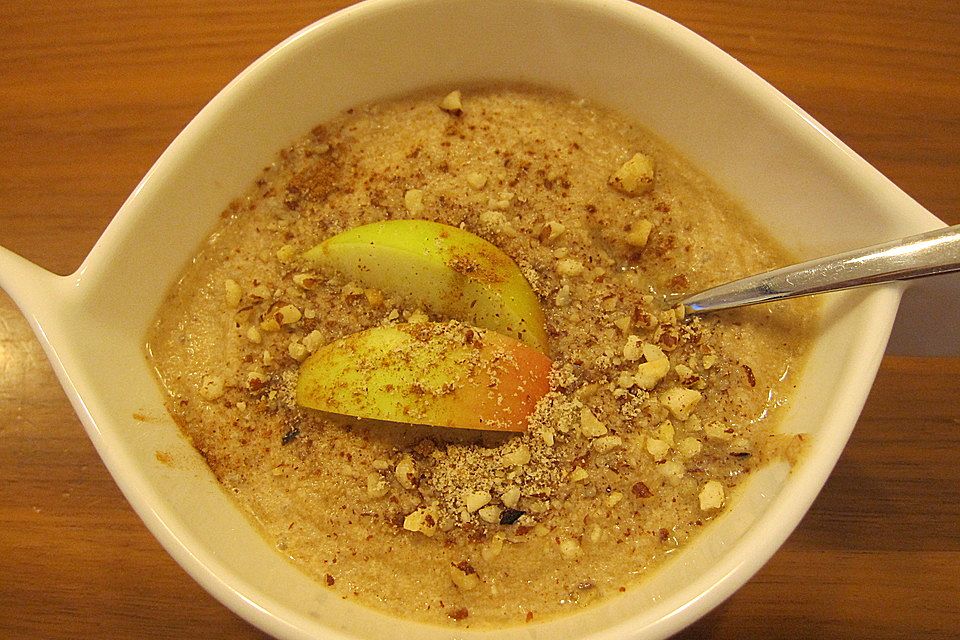 Chia-Pudding mit Äpfeln und Zimt