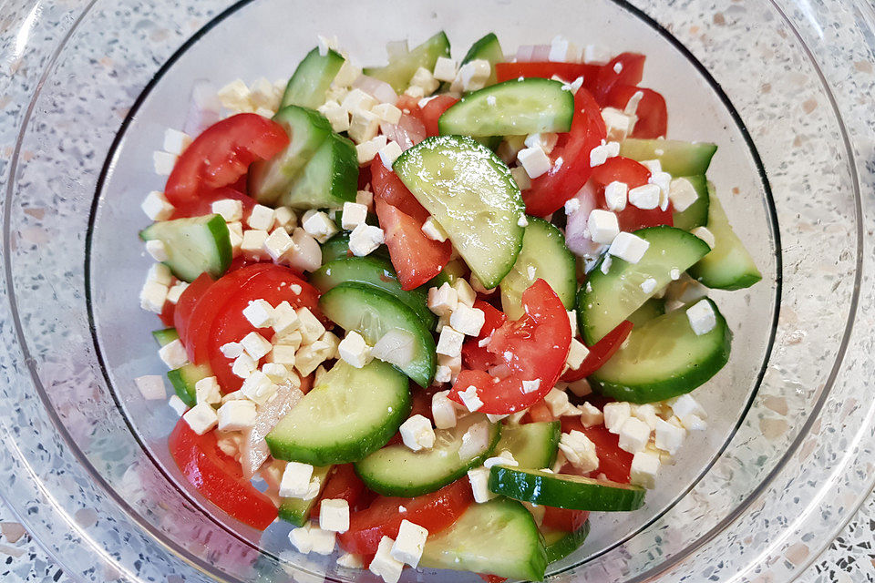 Gurken-Feta-Salat