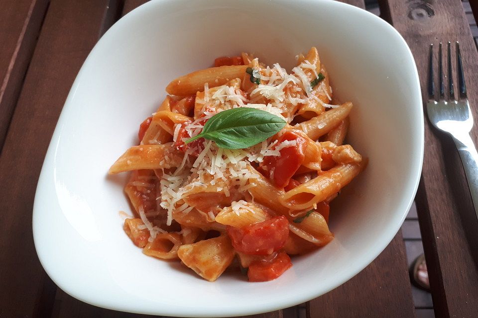 One Pot Penne mit Parmesan