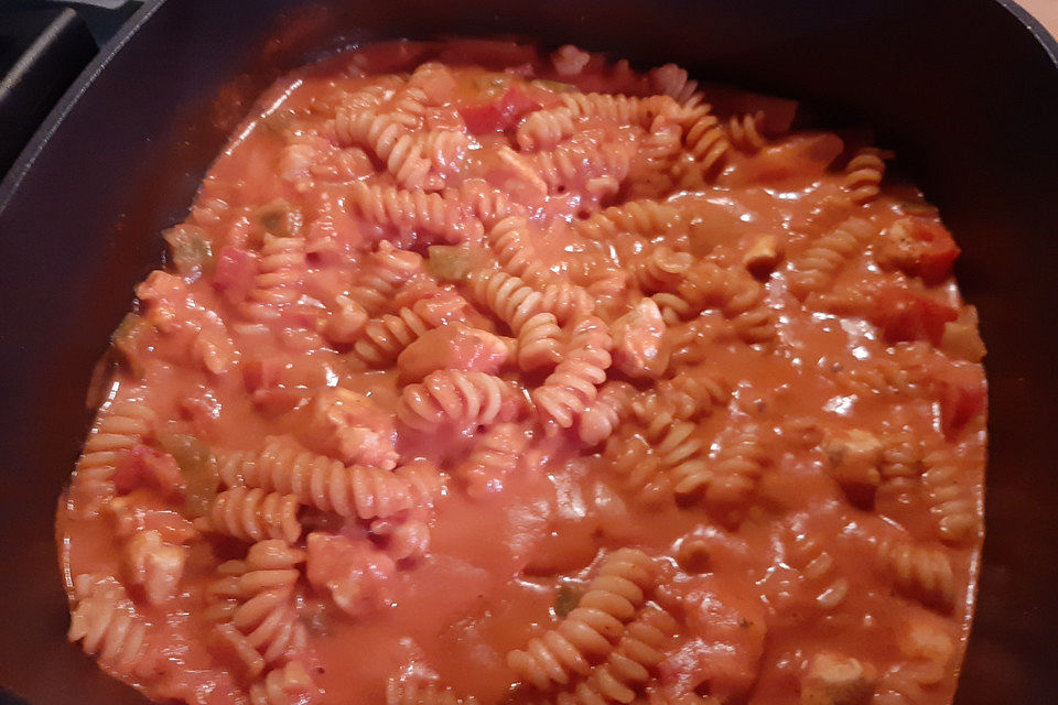 One Pot Penne mit Parmesan