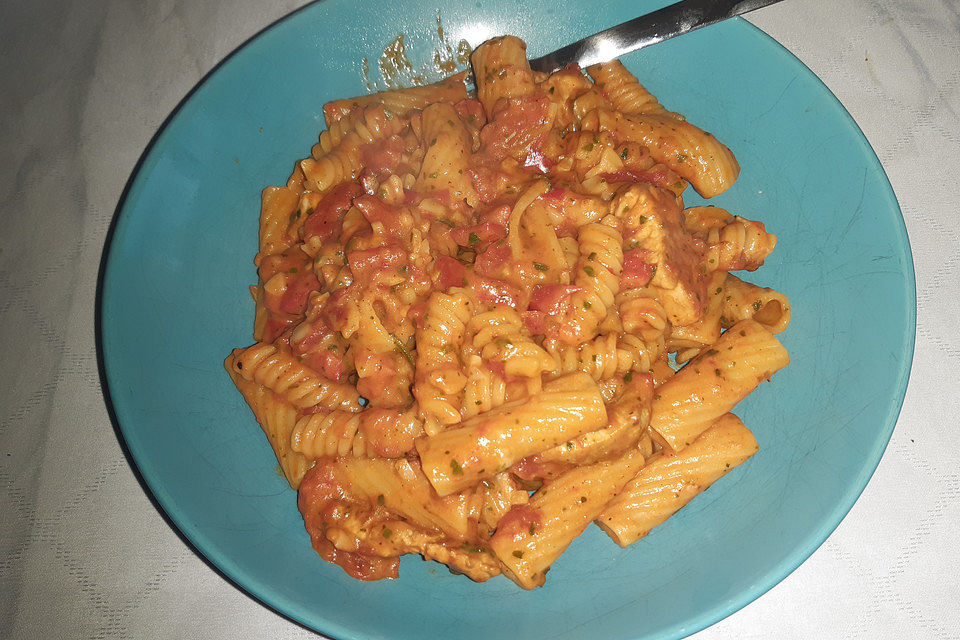 One Pot Penne mit Parmesan