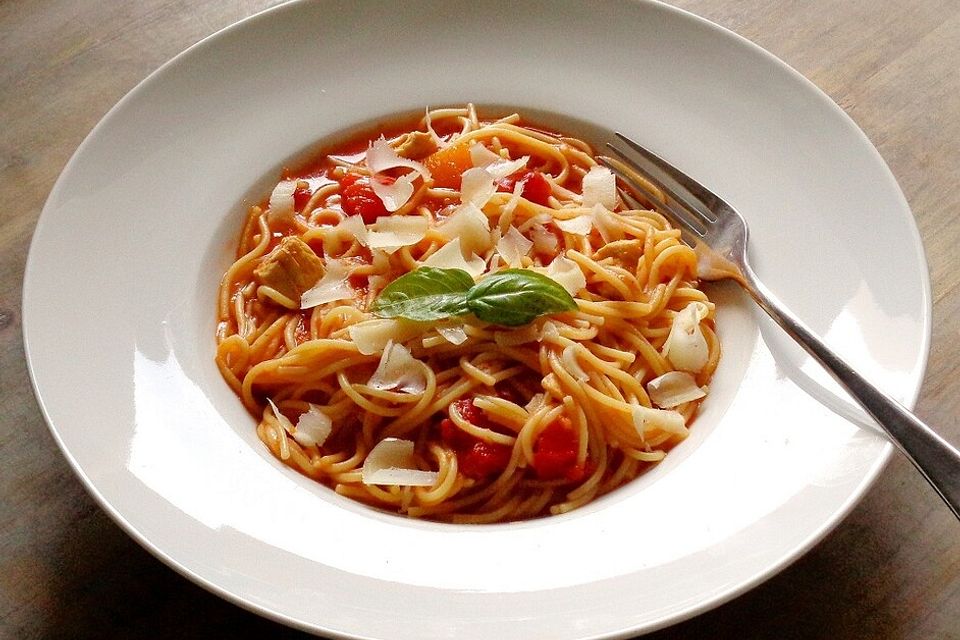 One Pot Penne mit Parmesan