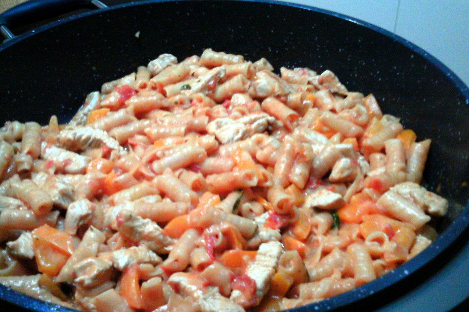 One Pot Penne mit Parmesan