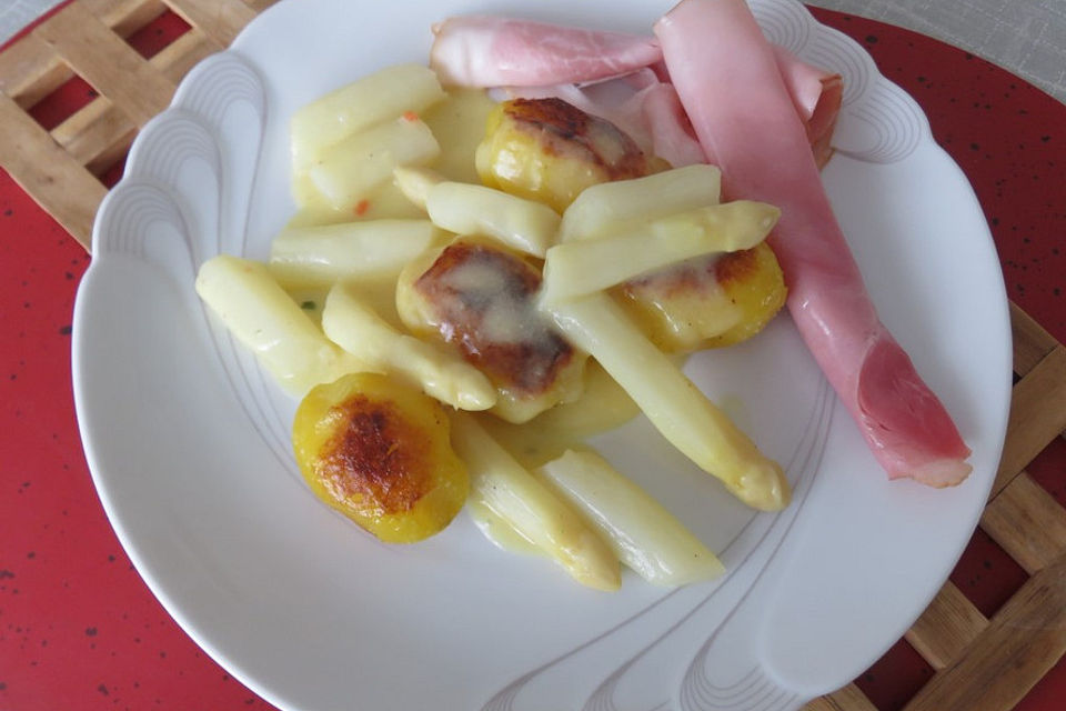 Spargel mit leichter Sauce Hollandaise