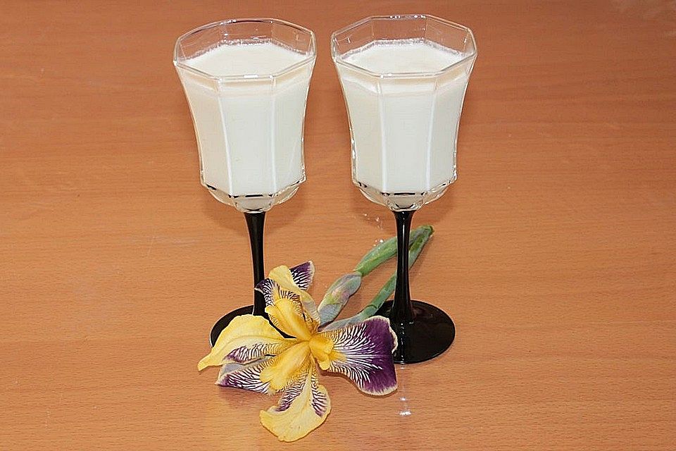 Ananas-Kokos-Kefir-Smoothie