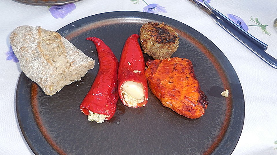 Gegrillte Paprika mit Ziegenkäse-Kräuter Füllung von Aligator123456789 Gegrillte Paprika mit Ziegenkäse-Kräuter Füllung von Aligator123456789