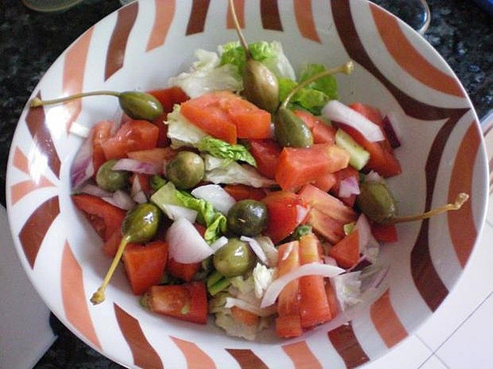 Tomatensalat mit Kapernäpfeln von caipiri| Chefkoch