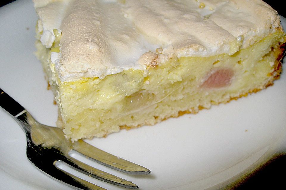 Rhabarber - Quark - Kuchen unter Baiserhaube