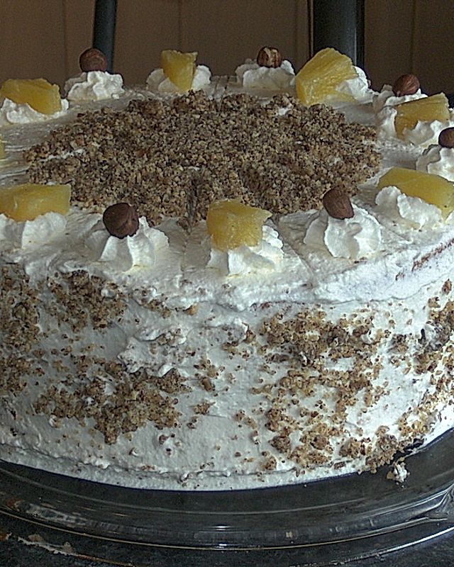 Ananas-Nuss-Sahne-Torte