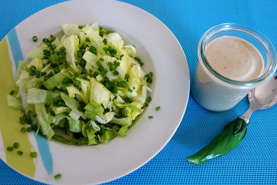 Joghurt-Dressing mit sahnigem Geschmack