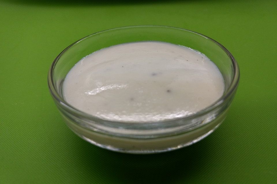 Joghurt-Dressing mit sahnigem Geschmack