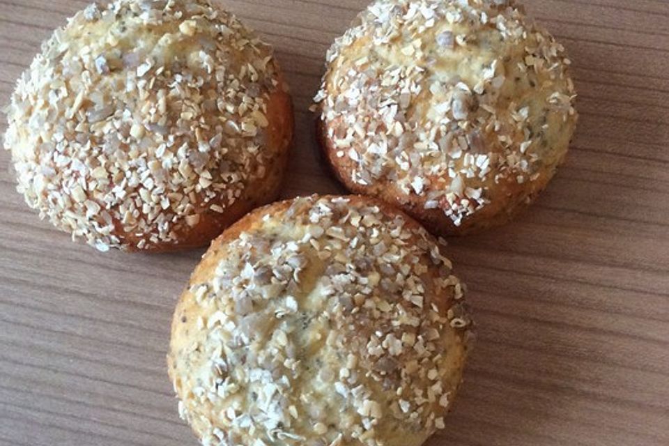 Chia-Floh-Eiweiß-Brötchen