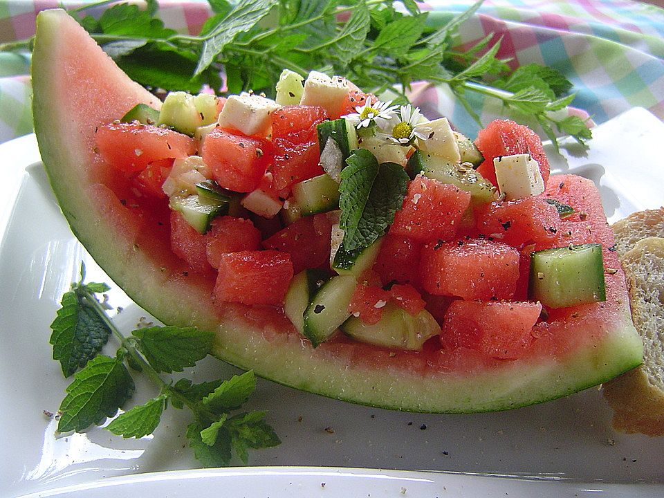 Wassermelonensalat mit Feta, Gurke und Tomaten - Kochen Gut | kochengut.de
