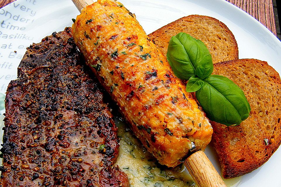 Maiskolben mit Parmesan-Basilikum-Butter