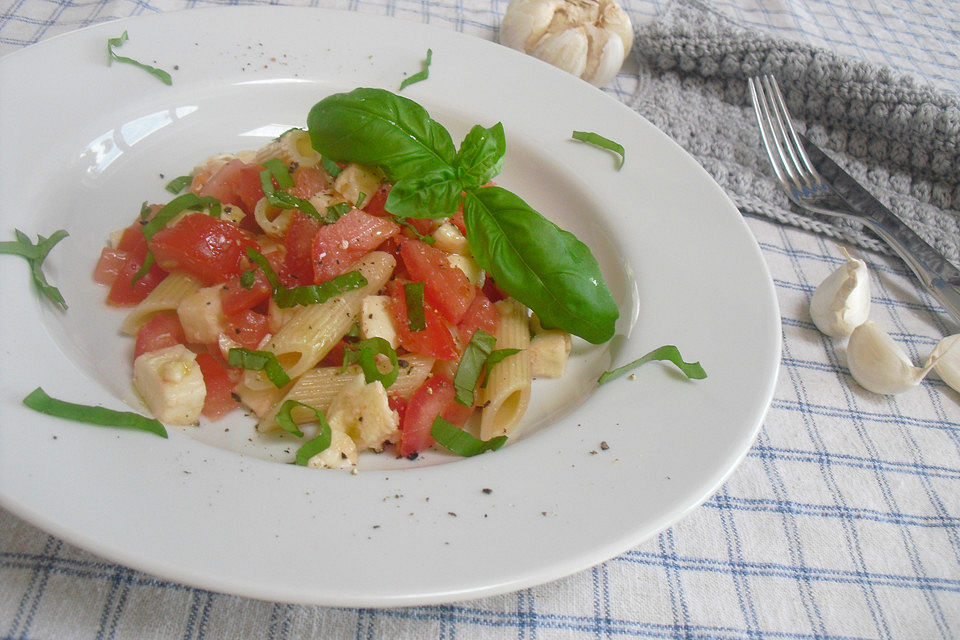 Duftende Tomaten-Mozzarella-Nudeln Duftende Tomaten-Mozzarella-Nudeln