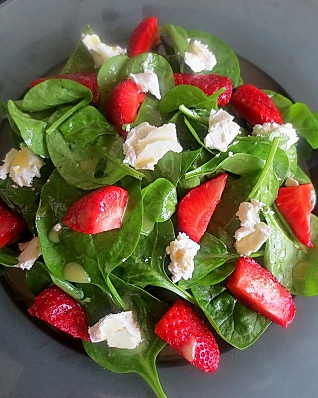 Rucola-Spinat-Erdbeer-Salat à la Gabi