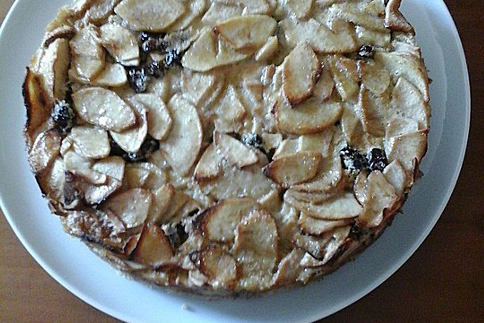 Apfelkuchen mit Cranberries und Cassis