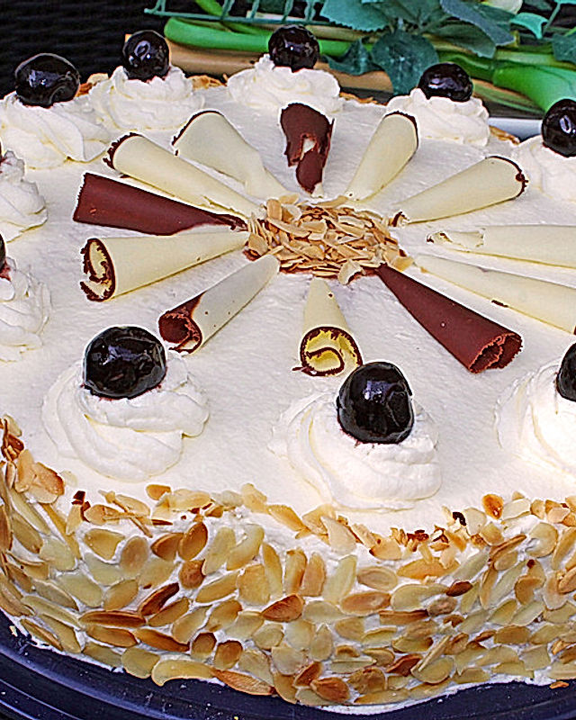 Käse - Sahne Torte mit Amarenakirschen