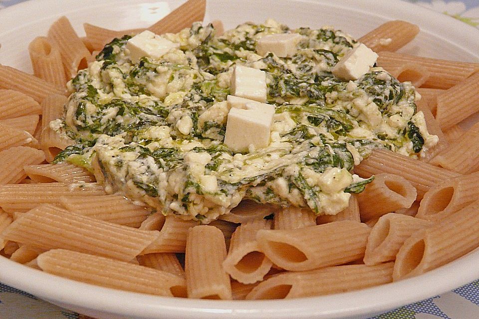 Nudeln in Spinat - Feta Sauce