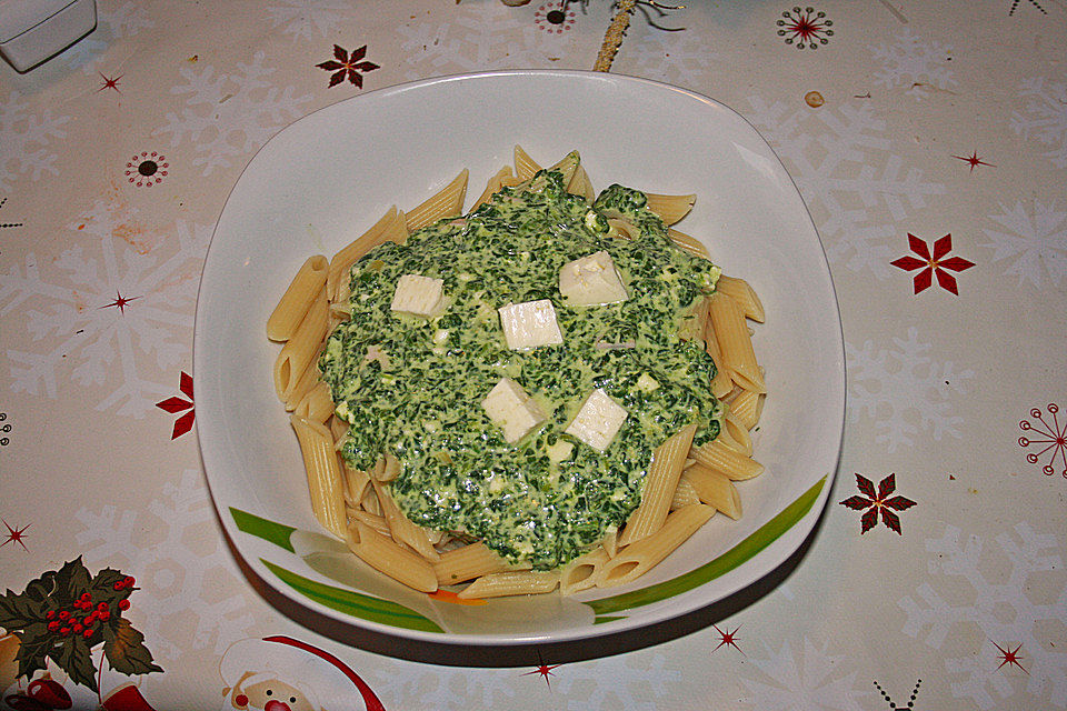 Nudeln in Spinat - Feta Sauce