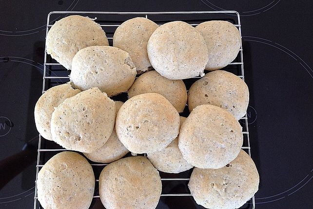 Brötchen mit Hefe und Mozzarella von Voll-Korn| Chefkoch