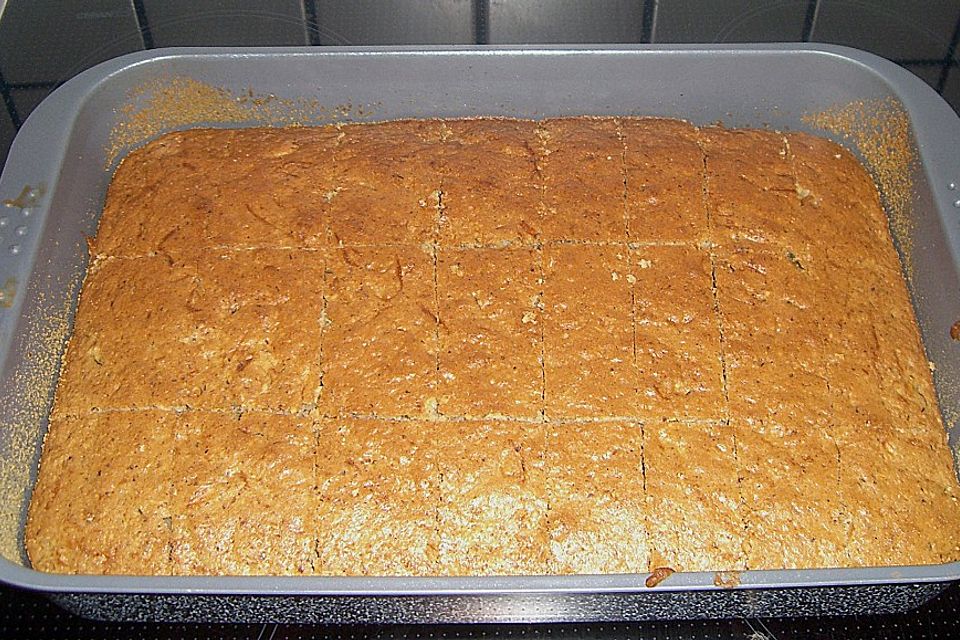 Zucchini - Nuss - Kuchen