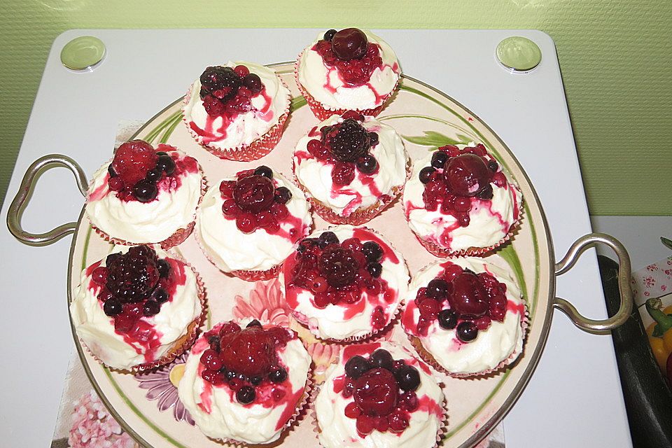 Beeren-Mascarpone-Cupcakes