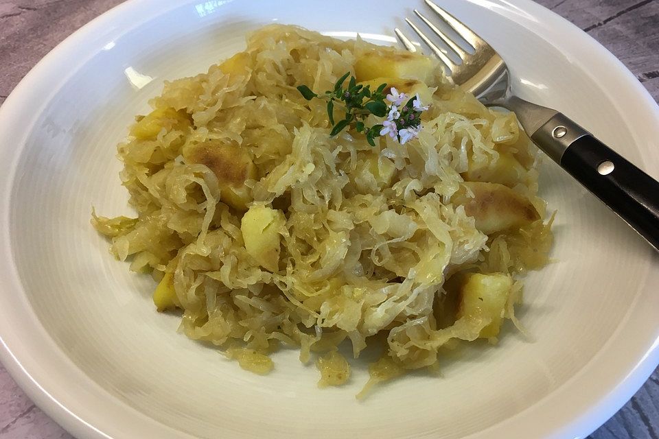 Kartoffel-Sauerkraut-Pfanne