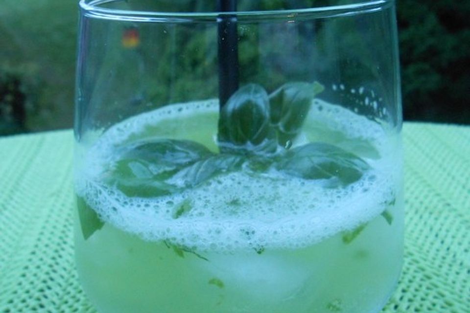 Gin Basil Smash