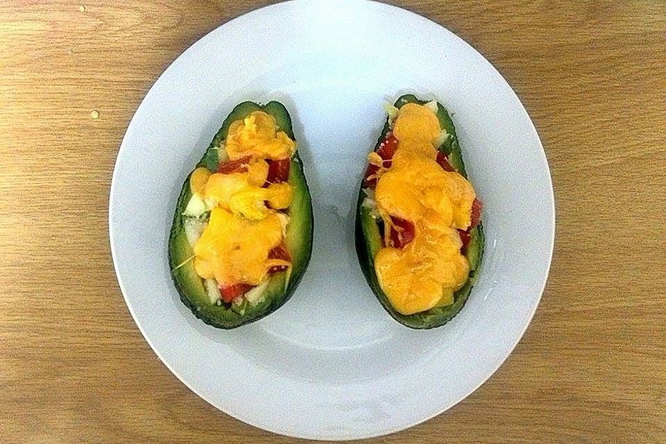 Gefüllte Avocado Low Carb