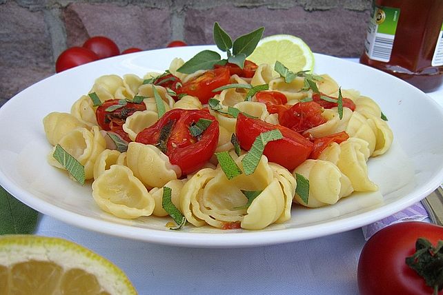 Muschelnudeln mit gegrillten Tomaten von trekneb| Chefkoch