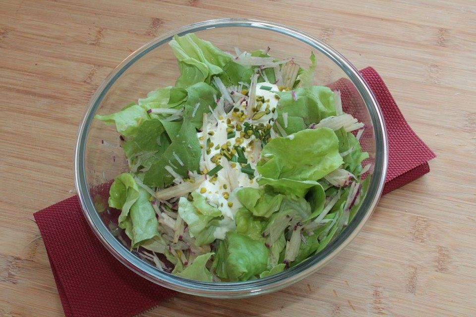 Kopfsalat mit Rettich à la Gabi