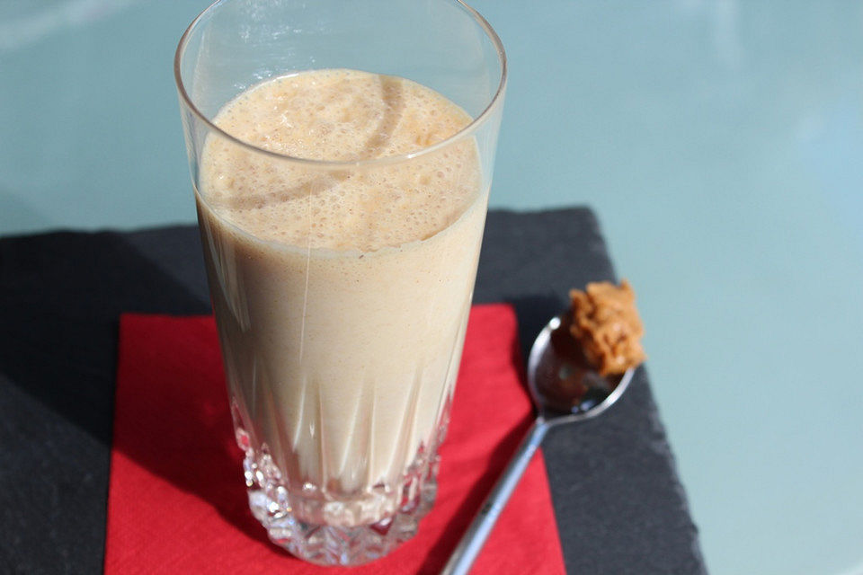 Erdnussbutter-Bananen-Smoothie