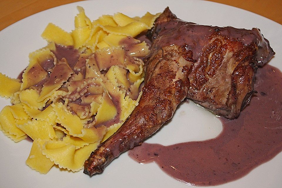 Kaninchen/Hase mit Preiselbeersahnesauce