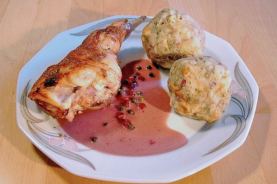 Kaninchen/Hase mit Preiselbeersahnesauce