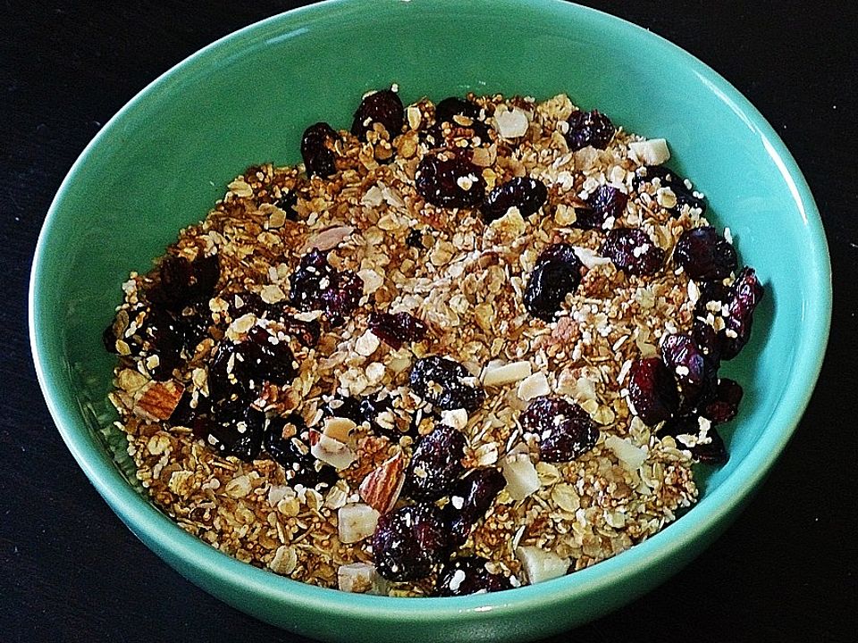 Amarant-Knusper-Müsli mit Cranberries und weißer Schokolade von ...