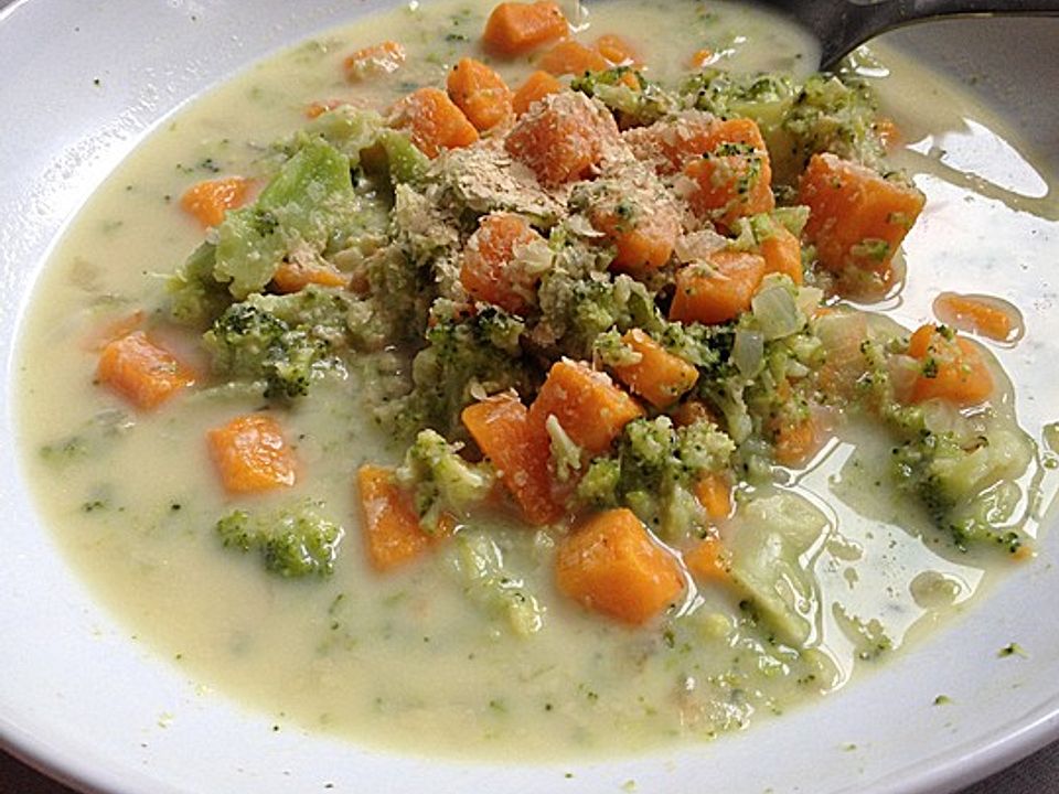 Brokkoli-Süßkartoffel-Suppe von terby| Chefkoch