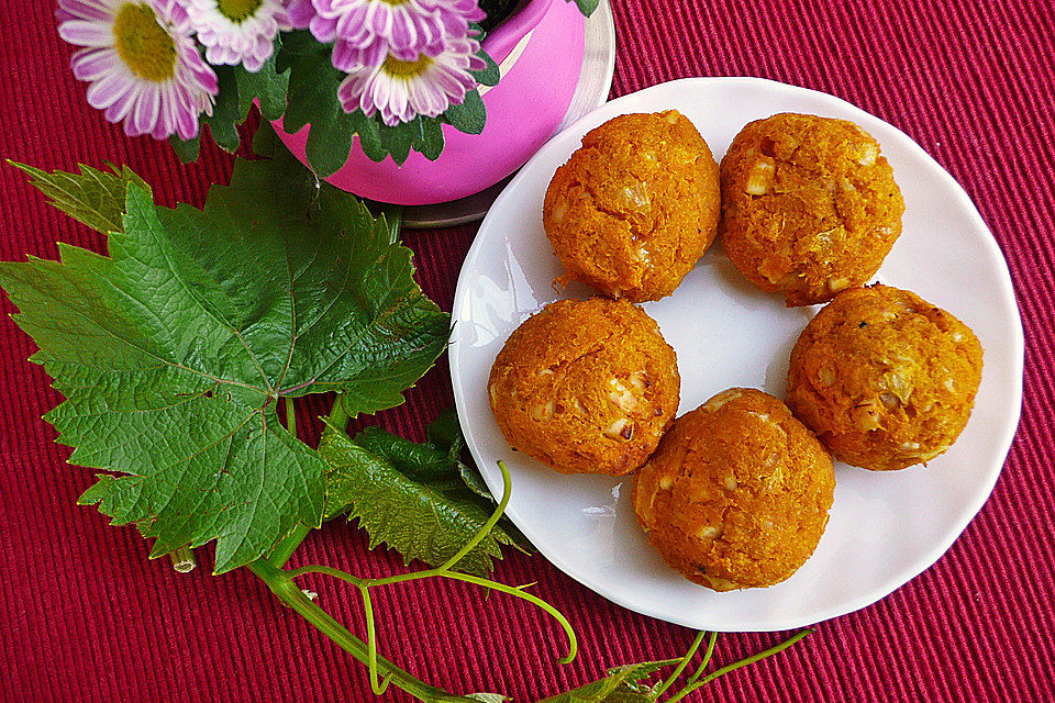 Möhrenbällchen Möhrenbällchen
