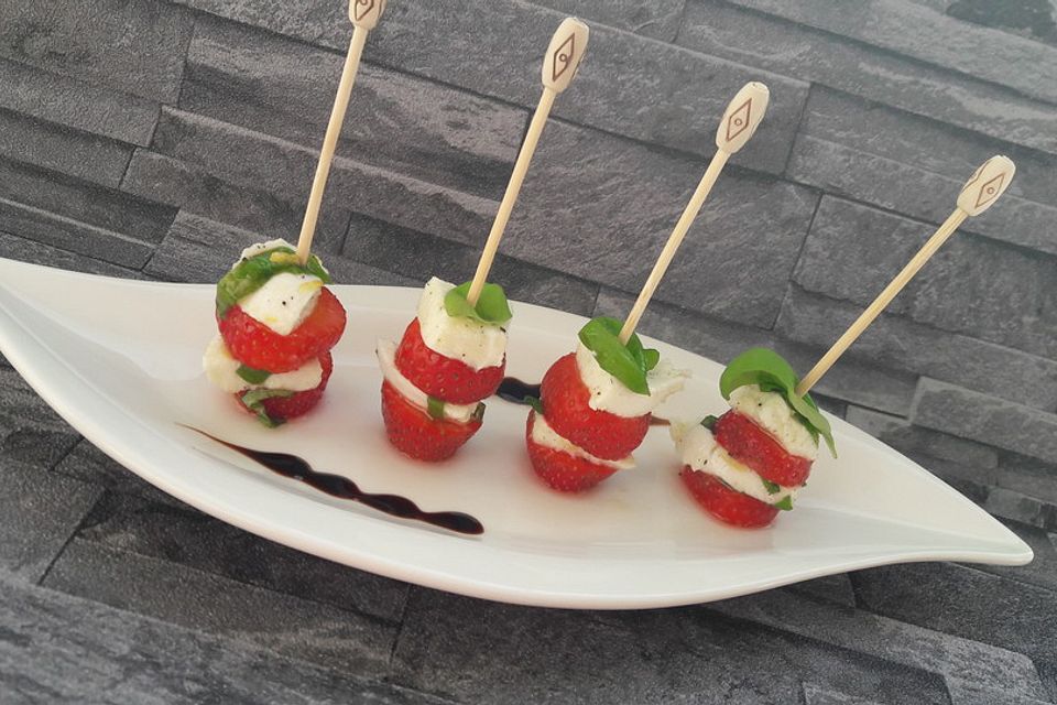 Erdbeeren à la Caprese