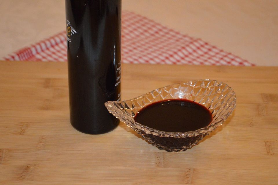 Schwarze Johannisbeer-Balsamico