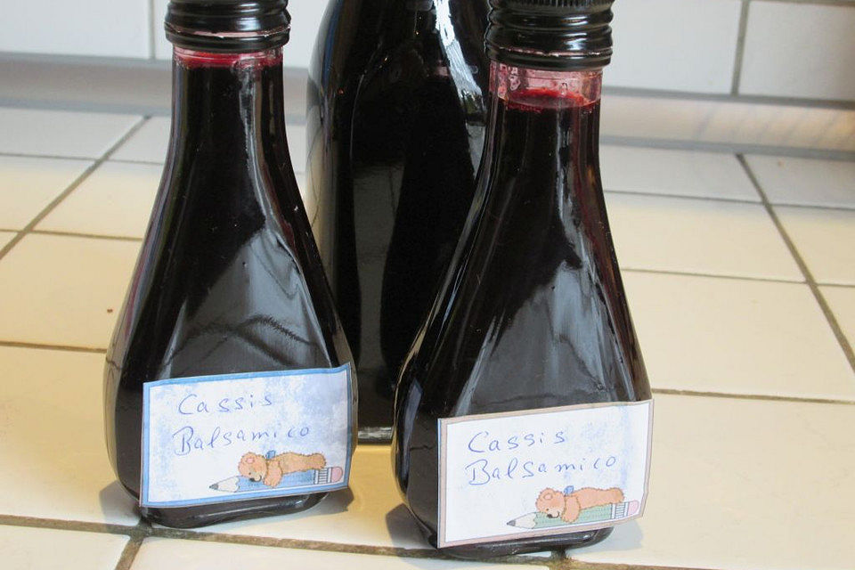 Schwarze Johannisbeer-Balsamico