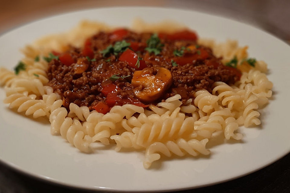 Hackfleischpfanne mit Paprika und Champignons