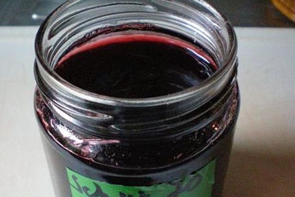 Schwarze Johannisbeermarmelade mit "Hicks"