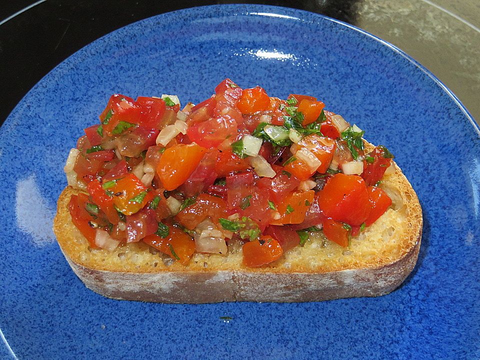 Bruschetta mit Tomaten und gegrillter Paprika - Kochen Gut | kochengut.de