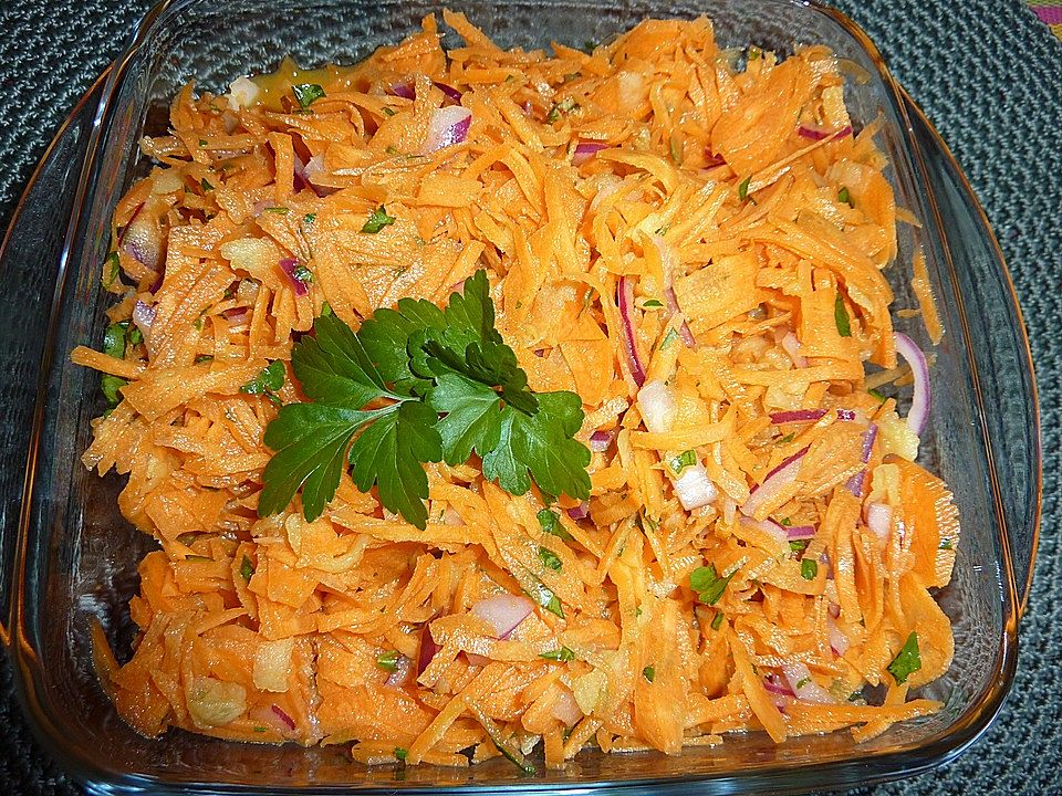 Karottensalat mit Orangensaftdressing von Kuchenhexe87 | Chefkoch