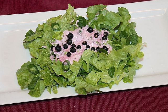 Eichblattsalat mit griechischem Joghurt-Johannisbeer-Dressing von ...