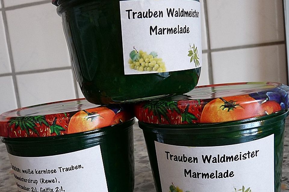 Trauben-Waldmeister-Marmelade